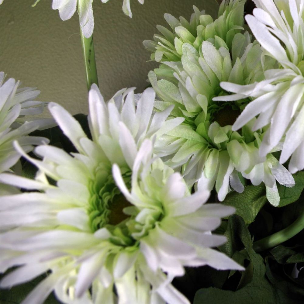 Artificial Potted Daisy Flowering Plant White