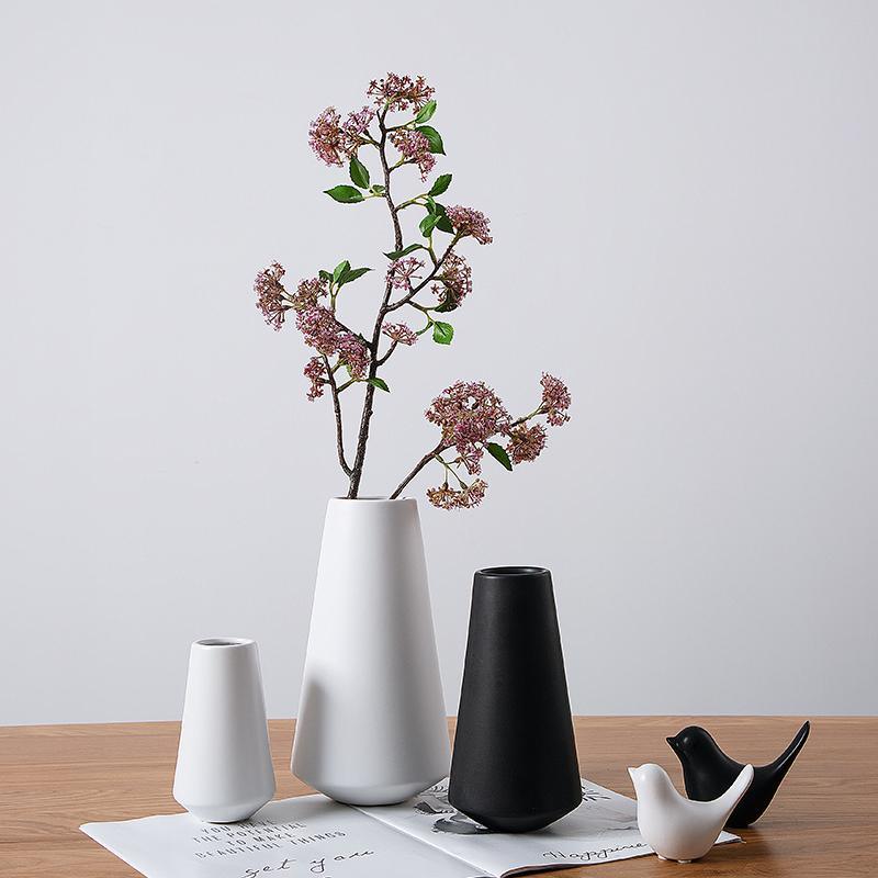 Ceramic Vase, Black/ White | Weilai Concept