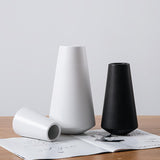 Ceramic Vase, Black/ White | Weilai Concept